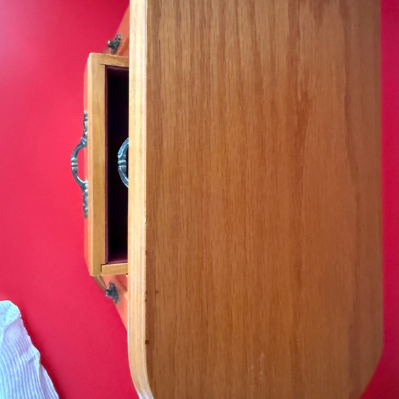 Brown Jewelry Organizer for Elegant Storage - Picture 7 of 8